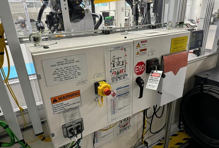 2020 Kuka Robotic Adhesive Work Cell﻿ ﻿KR60-3  6-AXIS | Used | In Stock!