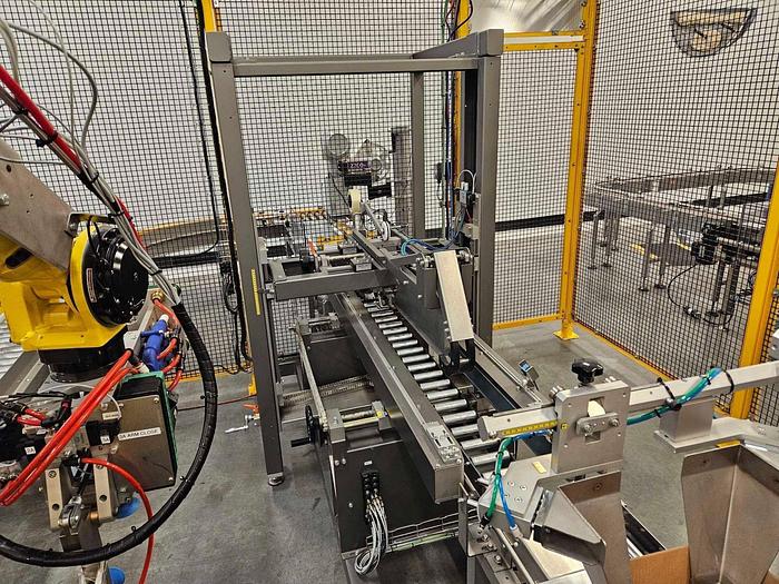 2018 Fanuc M-710i Robot with Langen LCR 700 Combined Robotic Palletizing System & Case Packing Machine | Used | In Stock!