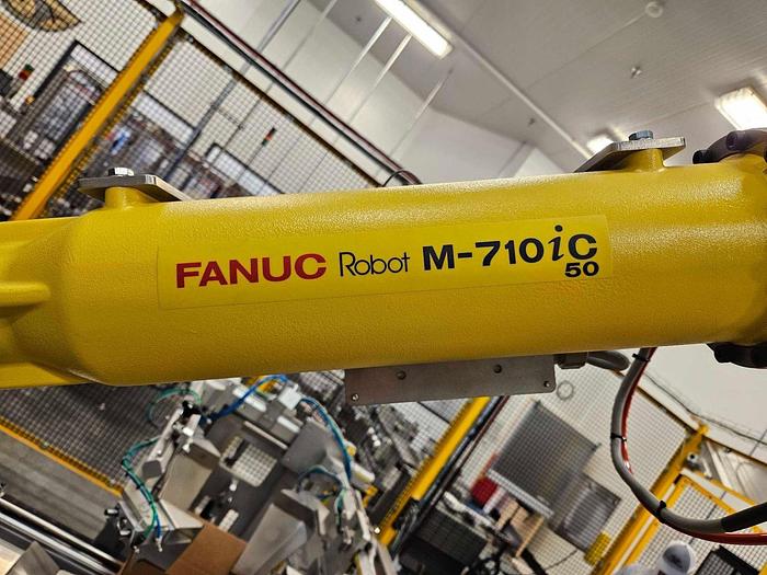 2018 Fanuc M-710i Robot with Langen LCR 700 Combined Robotic Palletizing System & Case Packing Machine | Used | In Stock!